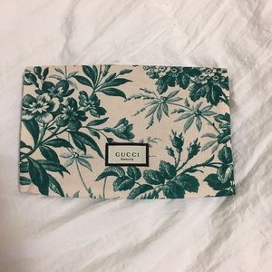 GUCCI BEAUTY COSMETICS BAG